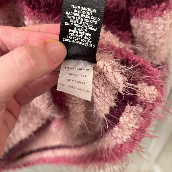 Torrid Pink Striped Fuzzy Drop Shoulder Sweater - Size 2 (18/20) - Picture 9 of 10